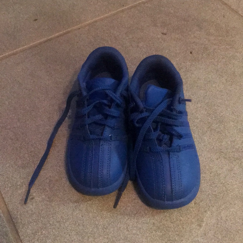 Blue tennis